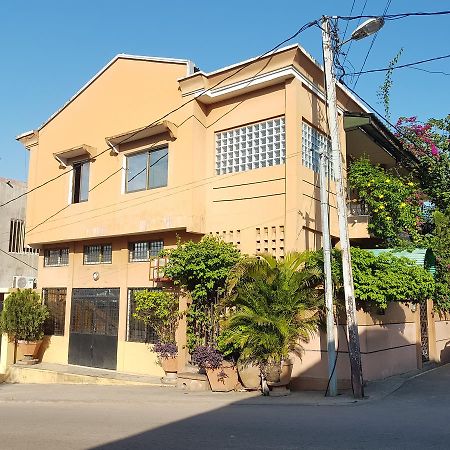 Appartements Chez Léo Brazzaville Extérieur photo