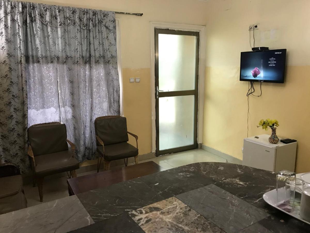 Appartements Chez Léo Brazzaville Extérieur photo