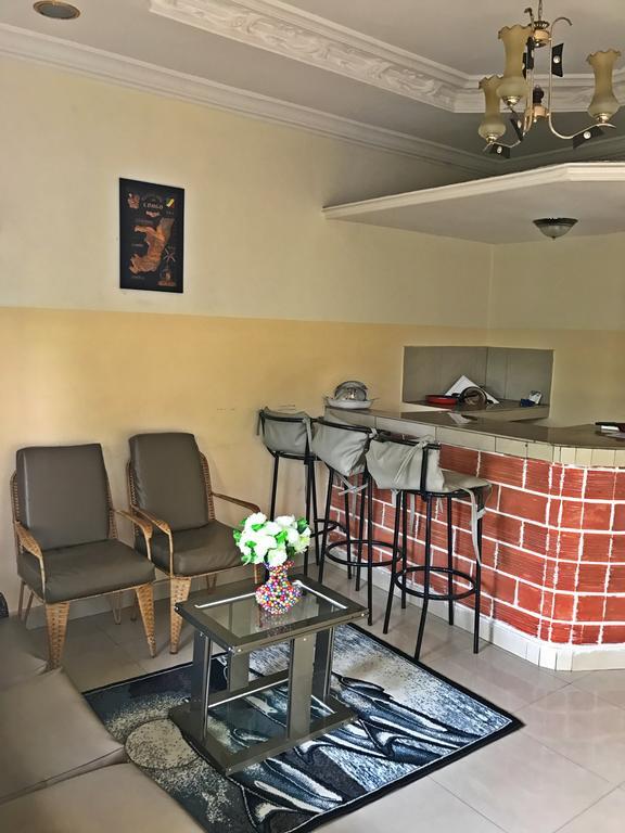 Appartements Chez Léo Brazzaville Extérieur photo