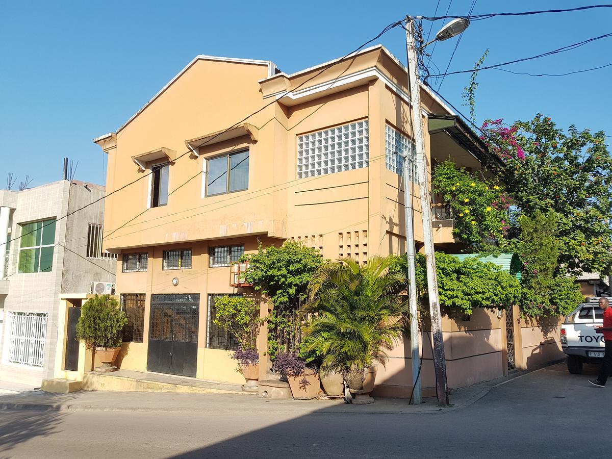 Appartements Chez Léo Brazzaville Extérieur photo