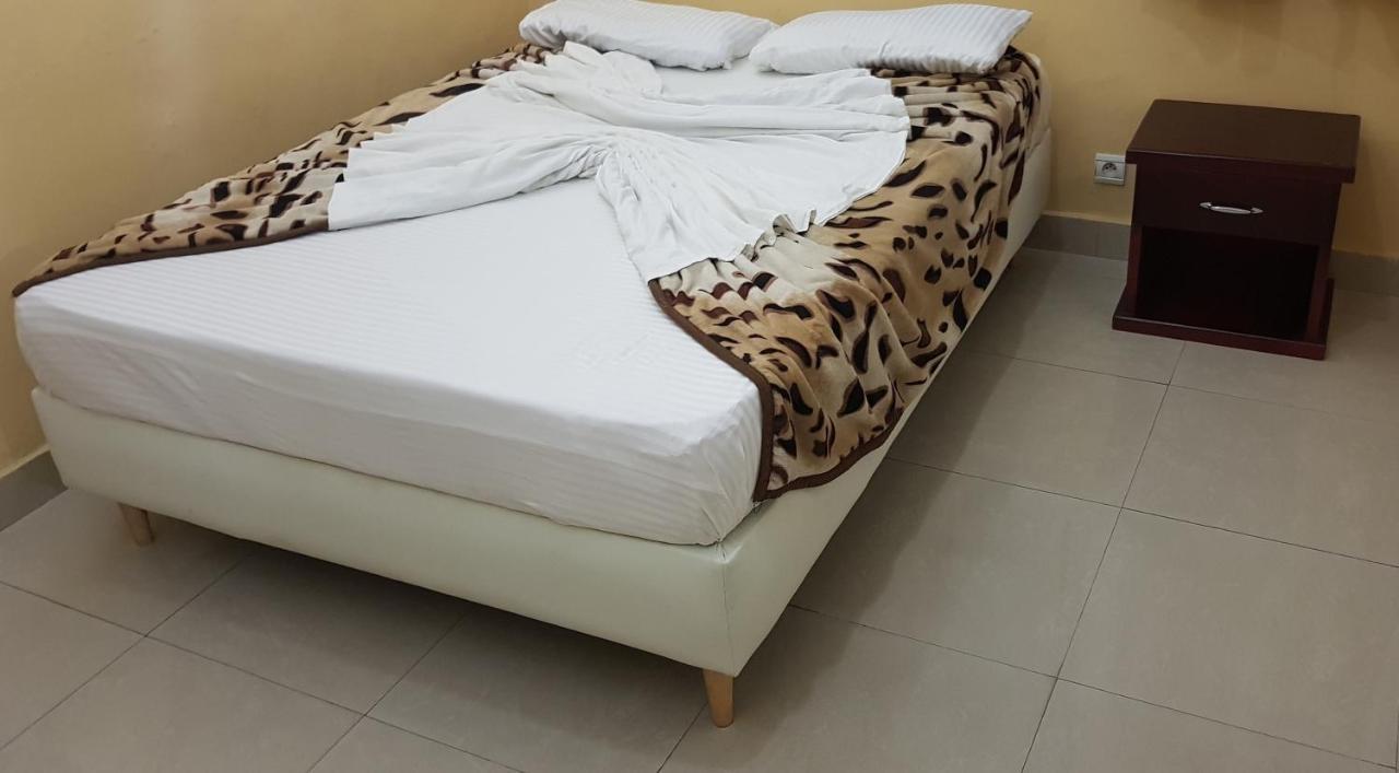 Appartements Chez Léo Brazzaville Extérieur photo